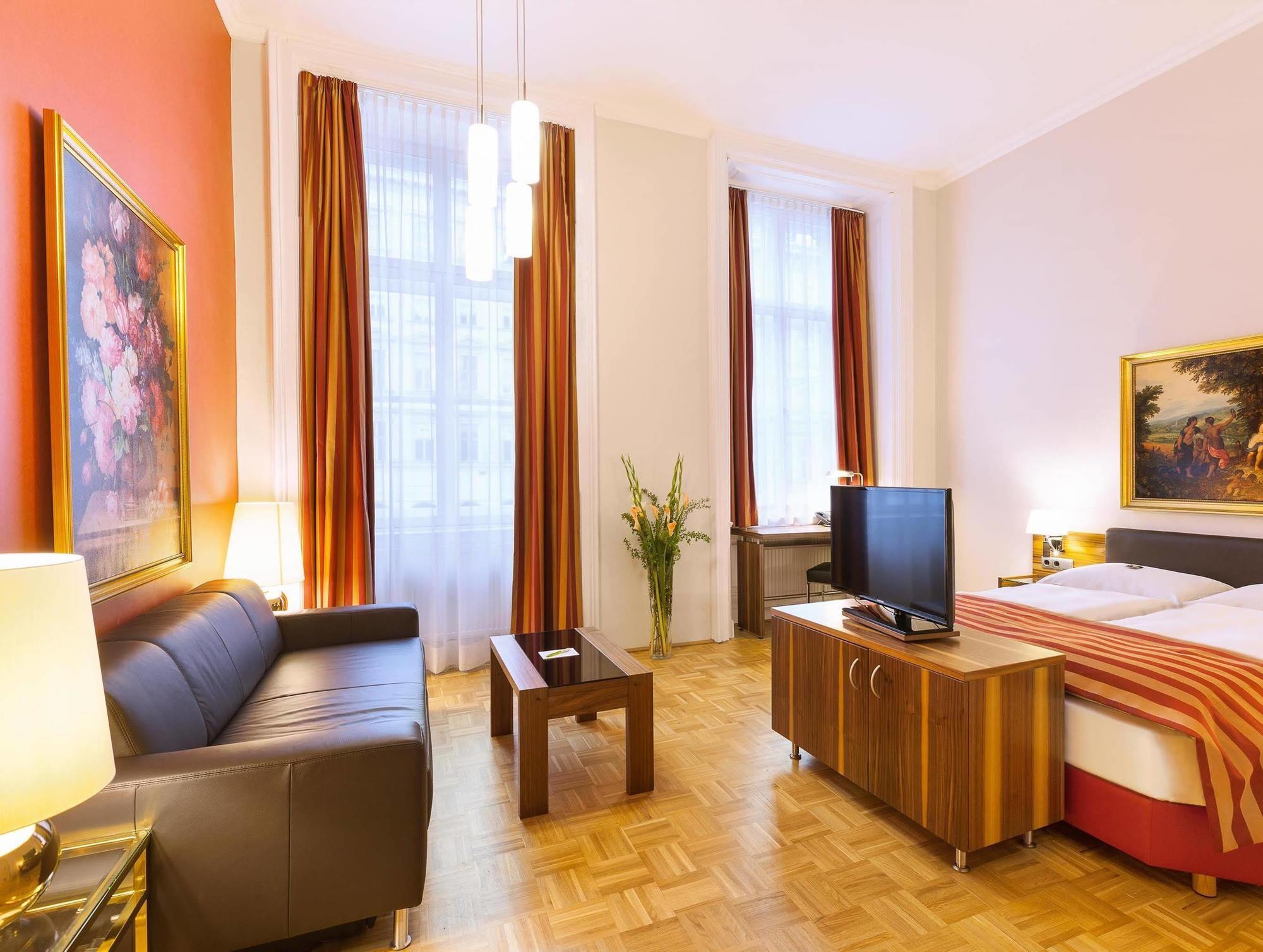 Hotel Living An Der Oper Viena