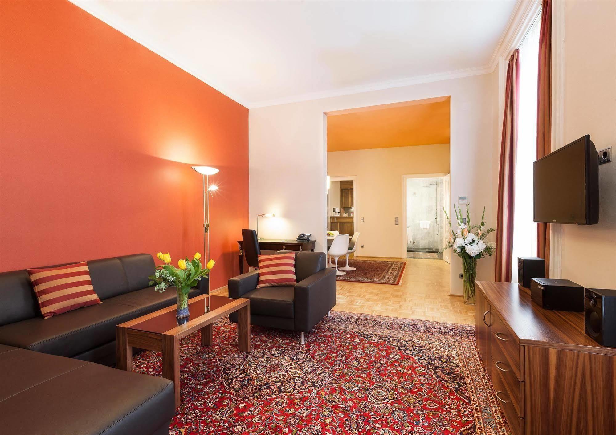 Hotel Living An Der Oper Viena